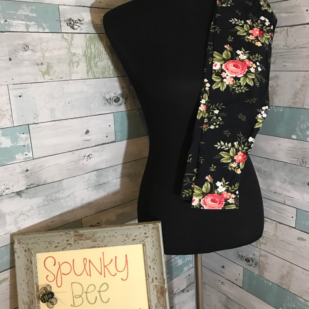 Kids honey and lace floral leggings